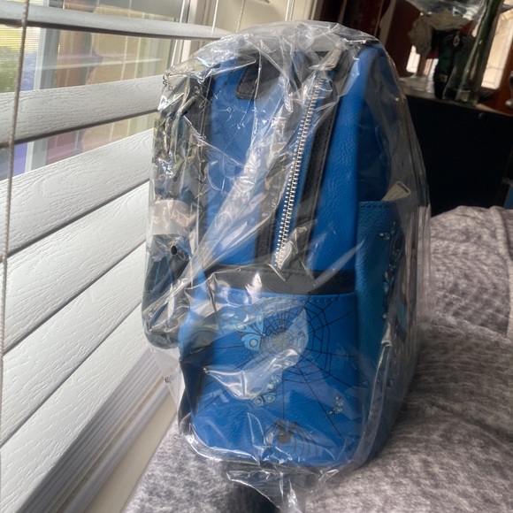 Loungefly Corpse Bride Glow in the dark - Picture 3 of 5